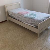 Lettino per ragazzi in vero legno