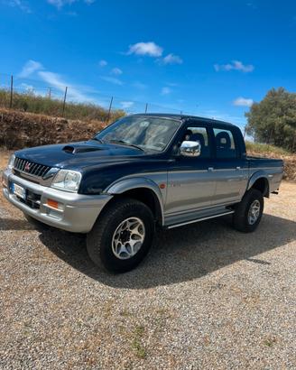 L200 jeep