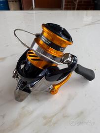 Mulinello Daiwa Revros 1000