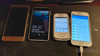 Lotto di telefoni cellulari funzionanti