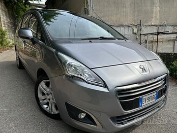 Peugeot 5008 2.0 HDi 150CV Allure