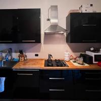 Cucina nera completa