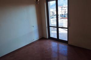 Appartamento, zona Mondragone centro