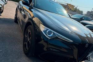 Alfa Romeo Stelvio 2.2 Turbodiesel 160 CV AT8 RWD 