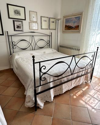 Letto artigianale in ferro battuto pieno 207x175