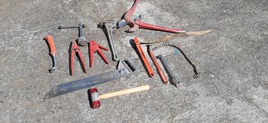 Lotto attrezzi vari per idraulico