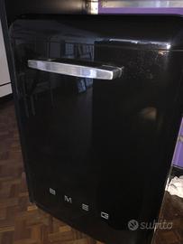 Lavastoviglie Smeg design "50's Style"  nera