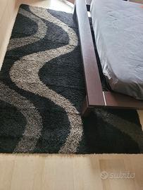 Tappeto shaggy nero grigio