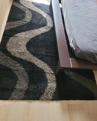 Tappeto shaggy nero grigio