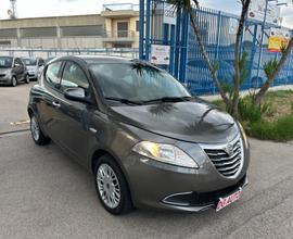 Lancia Ypsilon 1.2 benzina 69 cavalli 2012