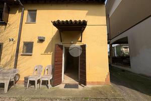 CASA SEMINDIPENDENTE A CURTATONE