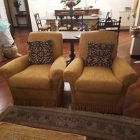 coppia di poltrone antiche 