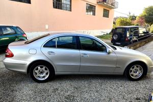 Mercedes E 200 K metano Avantgarde