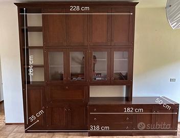 Parete attrezzata arte povera vetrine e porta tv