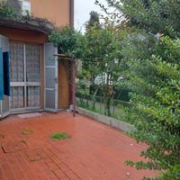 Luminoso locale buone condizioni