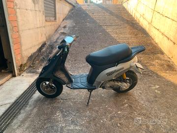 Piaggio Typhoon 50 2T prima serie (1997)