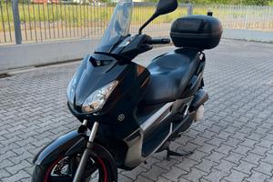 Yamaha xmax 250