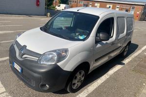 Renault kangoo maxi 3 posti