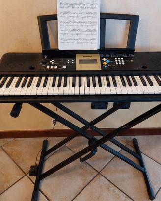 Tastiera Yamaha YPT-220