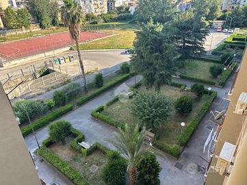 4 LOCALI A NAPOLI