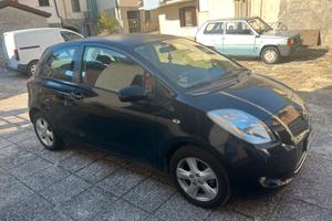 Toyota Yaris 1000 benzina