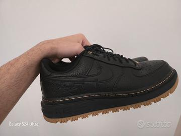 Nike Air Force 1 Luxe nere