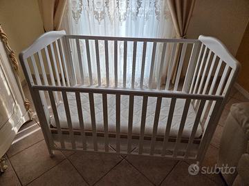 lettino con materasso come nuovo 