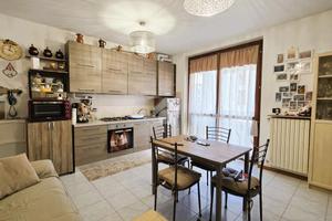 2 LOCALI A BAGNOLO SAN VITO