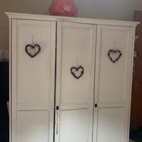 Armadio di legno ler cameretta