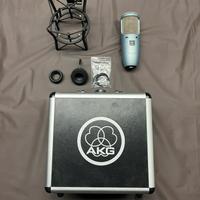 AKG Perception 200