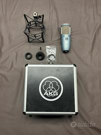 AKG Perception 200