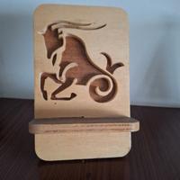 Supporto porta cellulare in legno fatto a mano