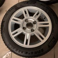 Cerchi in lega 14 con gomme termiche 185/55 R14