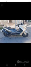 Yamaha tmax 