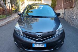 Toyota Yaris 1.3 5 porte Lounge 2012