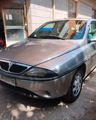 Lancia Y 1.2 16v 86 hp anno 1997
