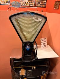 bilancia Berkel a 2 piatti restaurata nera