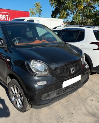 Smart Forfour 2015 1.0 benzina motore 281290 H4D p