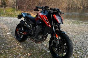 Ktm duke 790L 2023