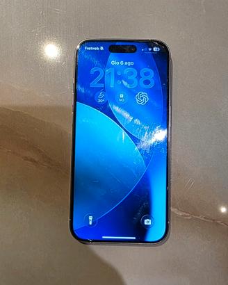Iphone 15 Pro 256 GB stato batteria 87%