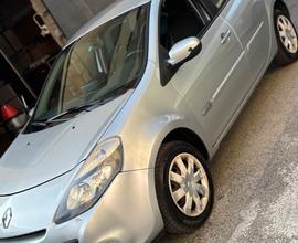 RENAULT Clio - 2010