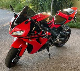 CBR 1000 RR 