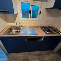 Top cucina con lavello e fornello