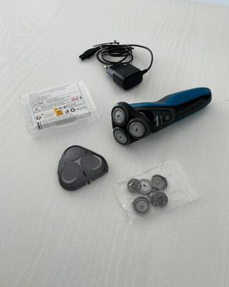 Rasoio elettrico Philips Serie 5000 con lame nuove