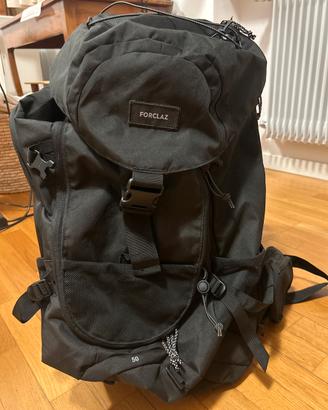 Zaino trekking Decathlon MT100 50L nero