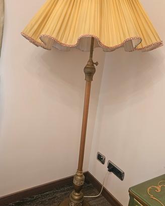 lampada da terra  in bronzo 