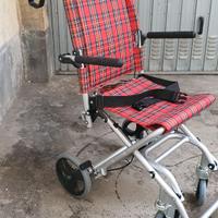 Sedia a rotelle carrozzina pieghevole mini