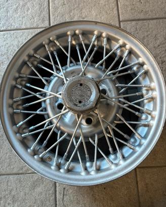 Cerchi a raggi borrani  accessori fiat 500 epoca