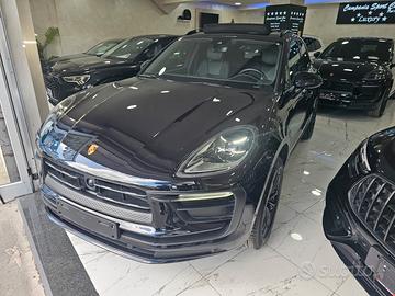 NUOVA PORSCHE MACAN TURBO 2.0 BENZINA 265CV CHRONO