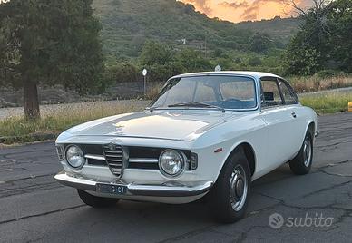 alfa romeo GT 1300 del 69"